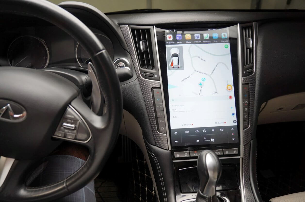Infiniti Q50 Tesla-style Carplay Screen